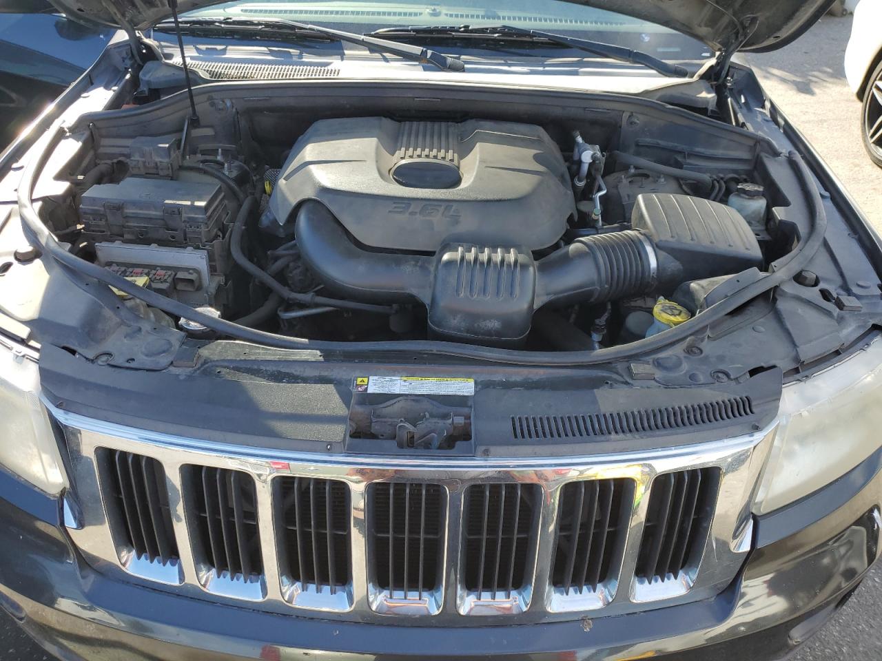 2011 Jeep Grand Cherokee VIN 1J4RS4GG3BC573045 Copart auction photo, mechanical / all over damage thumbnail 12