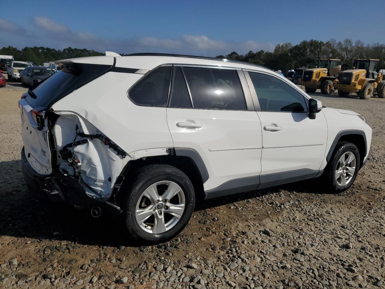 2021 Toyota RAV 4 VIN 2T3P1RFV5MC228615 Copart auction photo, side / rear end damage thumbnail 3
