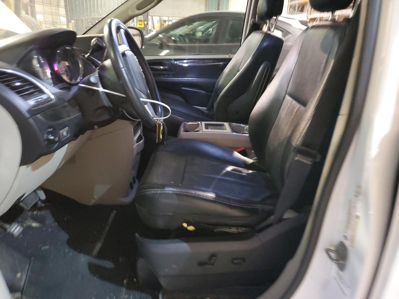 2014 Chrysler Town & Country VIN 2C4RC1BG9ER207448 Copart auction photo, front end / undercarriage damage thumbnail 7