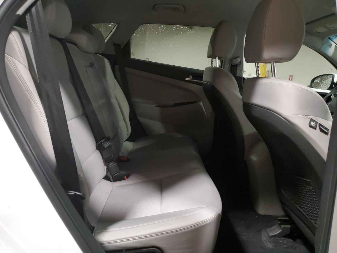 2020 Hyundai Tucson VIN KM8J2CA48LU180113 Copart auction photo, vandalism / stripped damage thumbnail 11