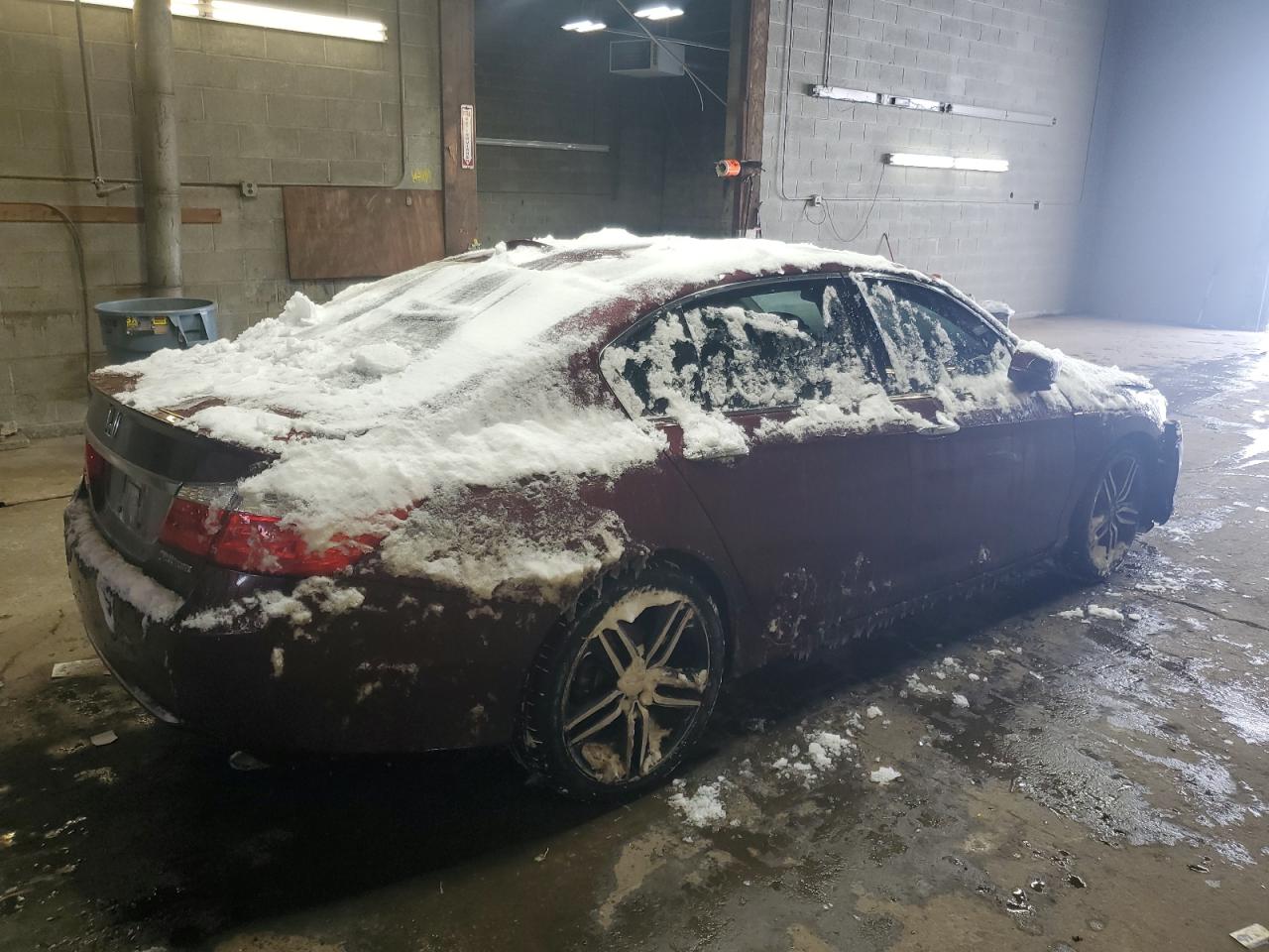 2015 Honda Accord VIN 1HGCR6F56FA011307 Copart auction photo, front end / rear end damage thumbnail 3