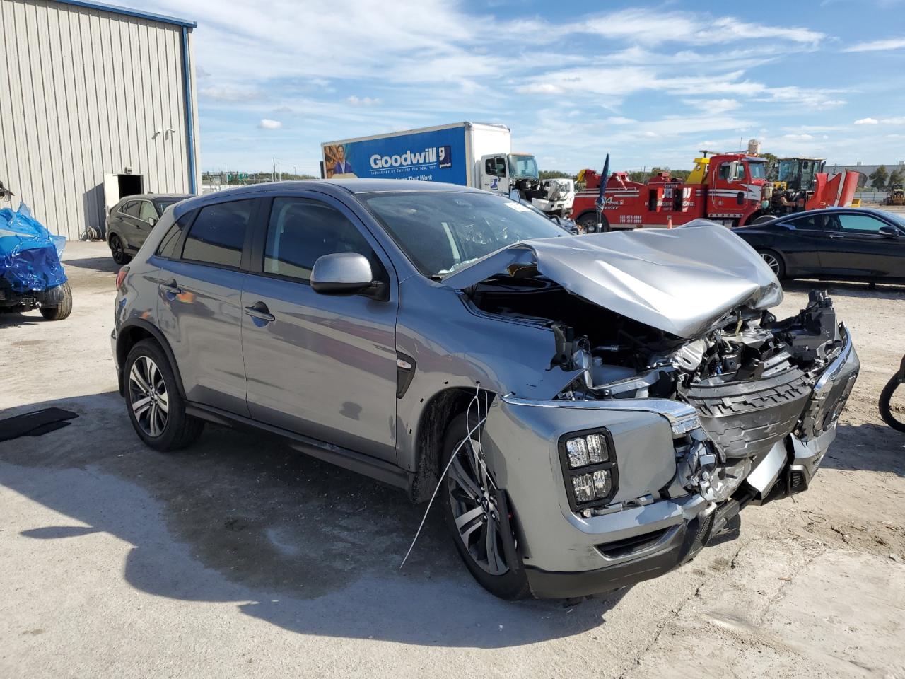 2024 Mitsubishi Outlander VIN JA4ARUAU6RU023852 Copart auction photo, front end damage thumbnail 4