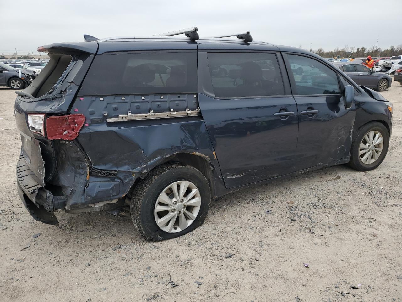 2016 KIA Sedona VIN KNDMB5C15G6134605 Copart auction photo, all over damage thumbnail 3