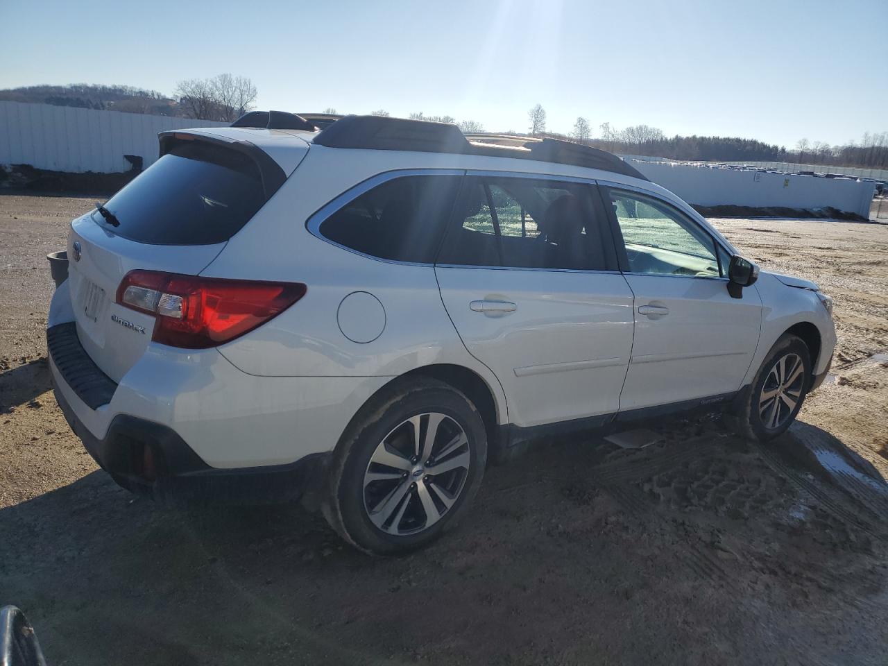 2018 Subaru Outback VIN 4S4BSANC6J3214563 Copart auction photo, side / front end damage thumbnail 3