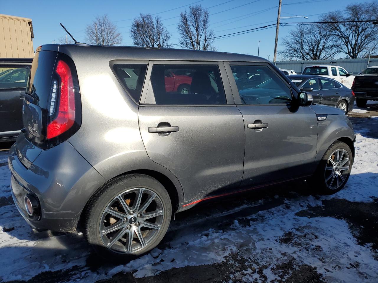 2019 KIA Soul VIN KNDJX3AA2K7686478 Copart auction photo, front end damage thumbnail 3