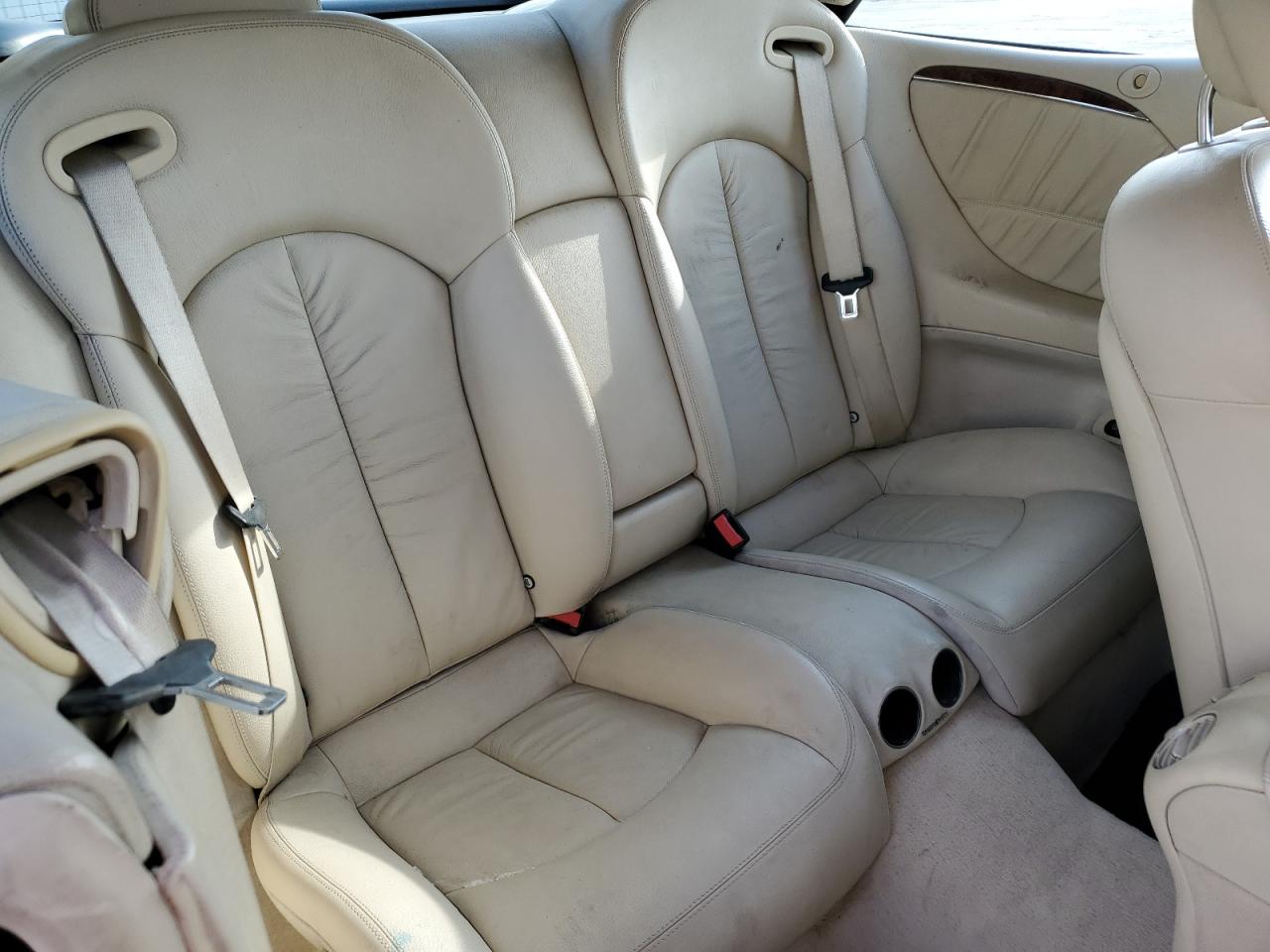 2007 Mercedes-Benz CLK-klasse VIN WDBTK56F17T084093 Copart auction photo, front end damage thumbnail 11
