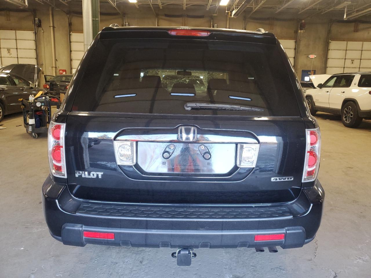 2006 Honda Pilot VIN 5FNYF18416B008200 Copart auction photo, front end damage thumbnail 6