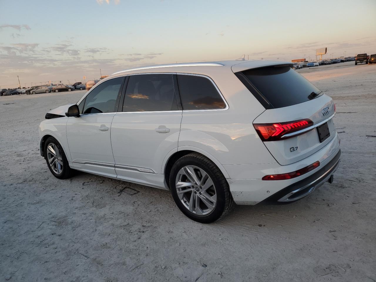 2020 Audi Q7 VIN WA1VXAF7XLD003538 Copart auction photo, front end damage thumbnail 2