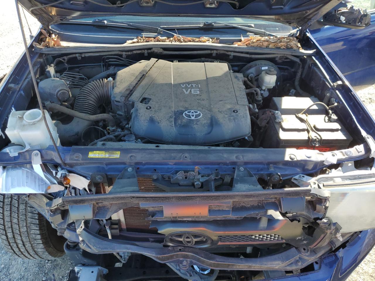 2015 Toyota Tacoma VIN 3TMJU4GN8FM180741 Copart auction photo, all over damage thumbnail 11