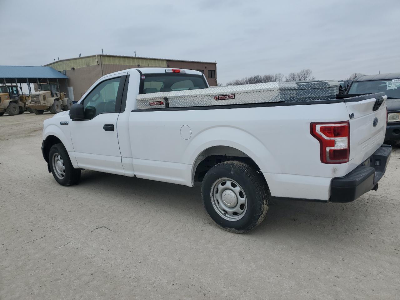 2019 Ford F-150 VIN 1FTMF1CB1KKD57276 Copart auction photo, minor dent/scratches damage thumbnail 2