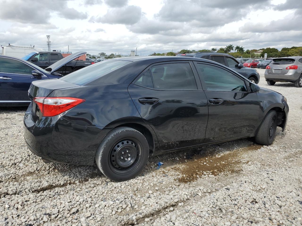 2016 Toyota Corolla VIN 5YFBURHE8GP471959 Copart auction photo, front end / rear end damage thumbnail 3