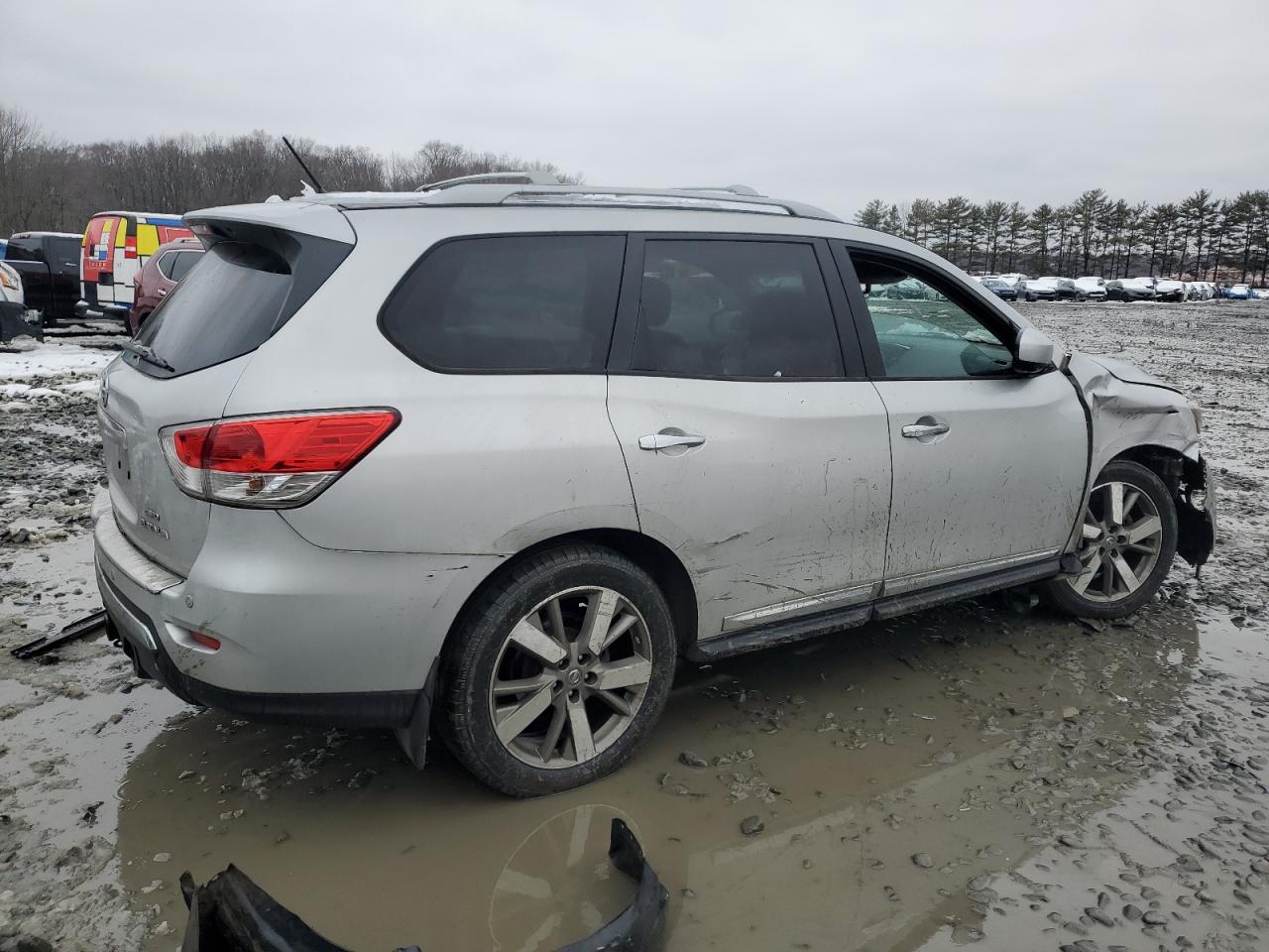 2014 Nissan Pathfinder VIN 5N1AR2MM6EC725882 Copart auction photo, front end damage thumbnail 3
