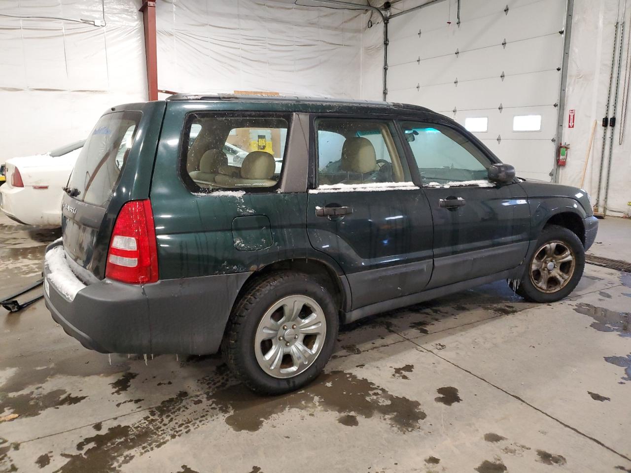 2005 Subaru Forester VIN JF1SG63635H717935 Copart auction photo, rear end / minor dent/scratches damage thumbnail 3