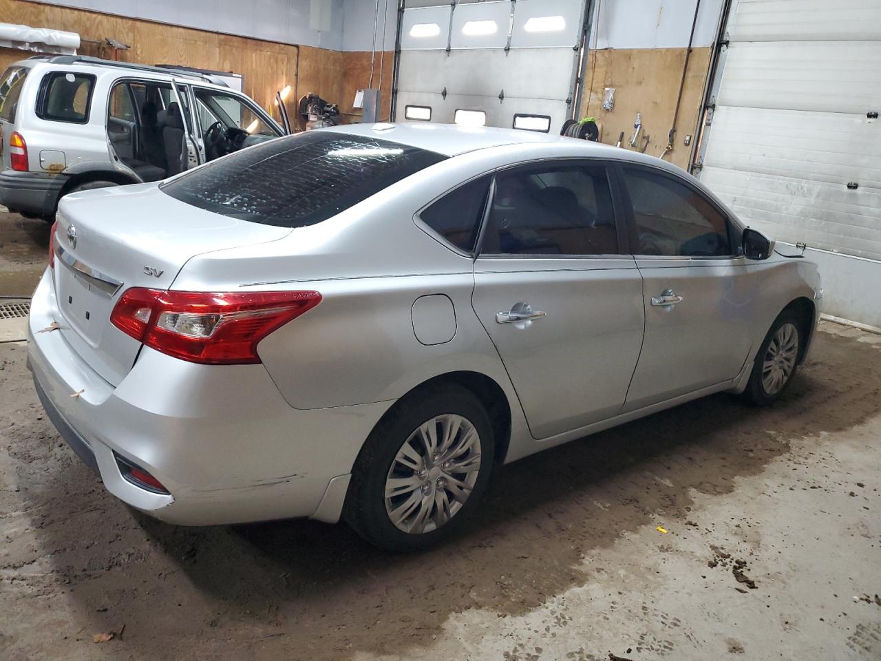 2017 Nissan Sentra VIN 3N1AB7AP0HY211500 Copart auction photo, front end / minor dent/scratches damage thumbnail 3