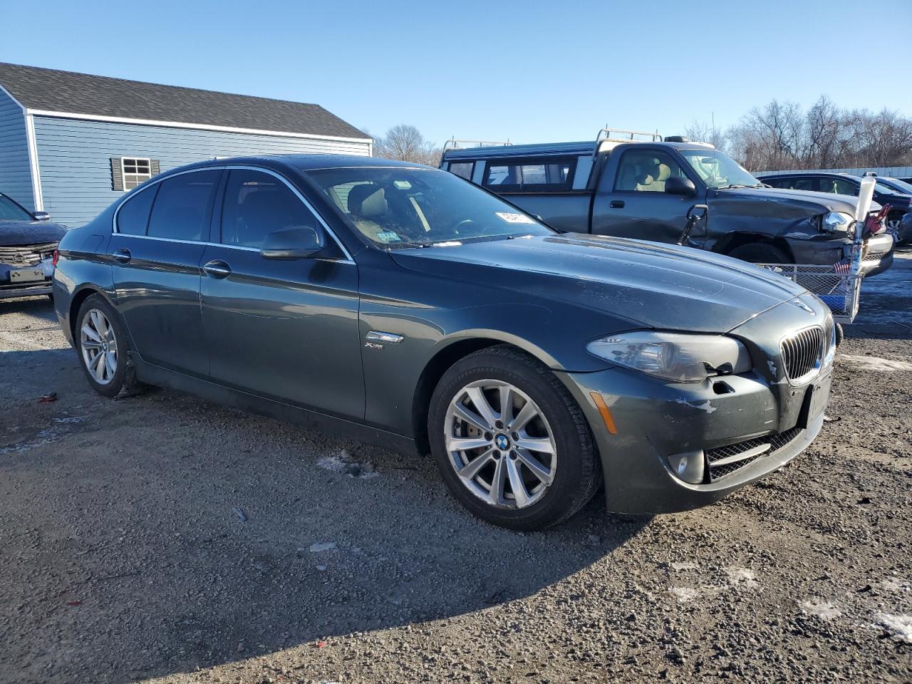 2011 BMW 5er VIN WBAFU7C54BC781425 Copart auction photo, vandalism / minor dent/scratches damage thumbnail 4