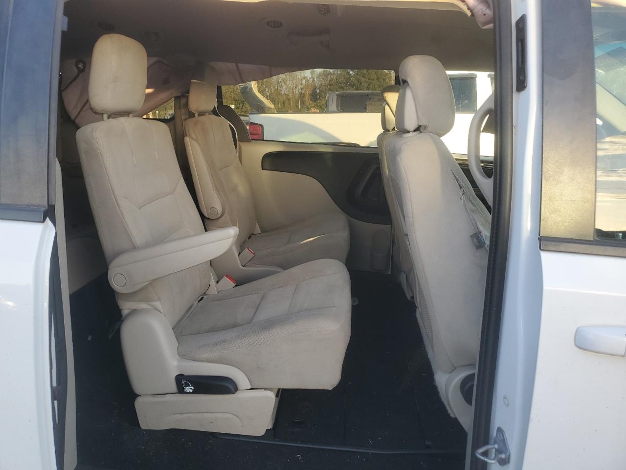2015 Dodge Caravan VIN 2C4RDGCG0FR750042 Copart auction photo, front end damage thumbnail 11
