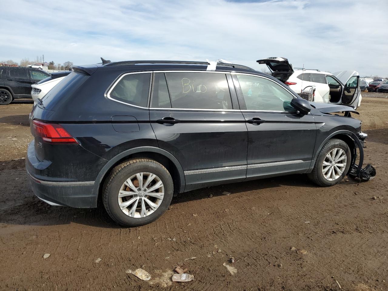 2018 Volkswagen Tiguan VIN 3VV2B7AX4JM014023 Copart auction photo, front end damage thumbnail 3