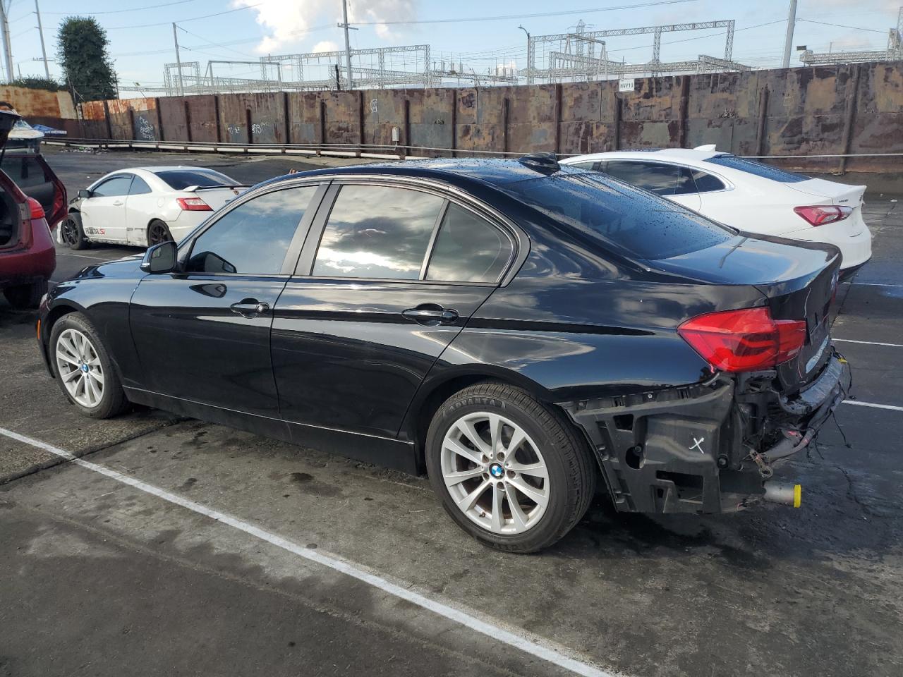 2016 BMW 3er VIN WBA8E1G55GNU12288 Copart auction photo, rear end / mechanical damage thumbnail 2