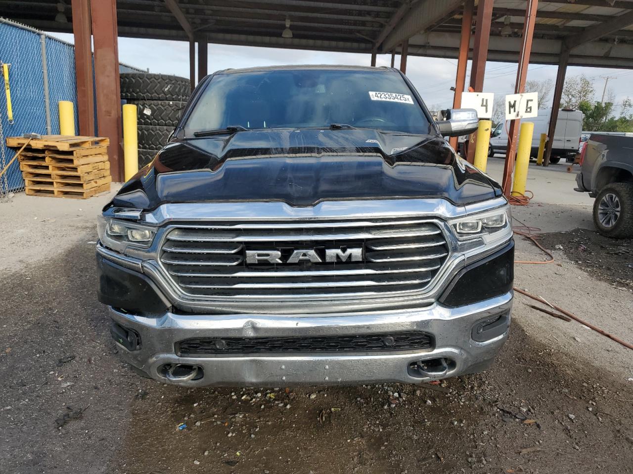 2019 RAM 1500 VIN 1C6SRFKT0KN517417 Copart auction photo, side / front end damage thumbnail 5