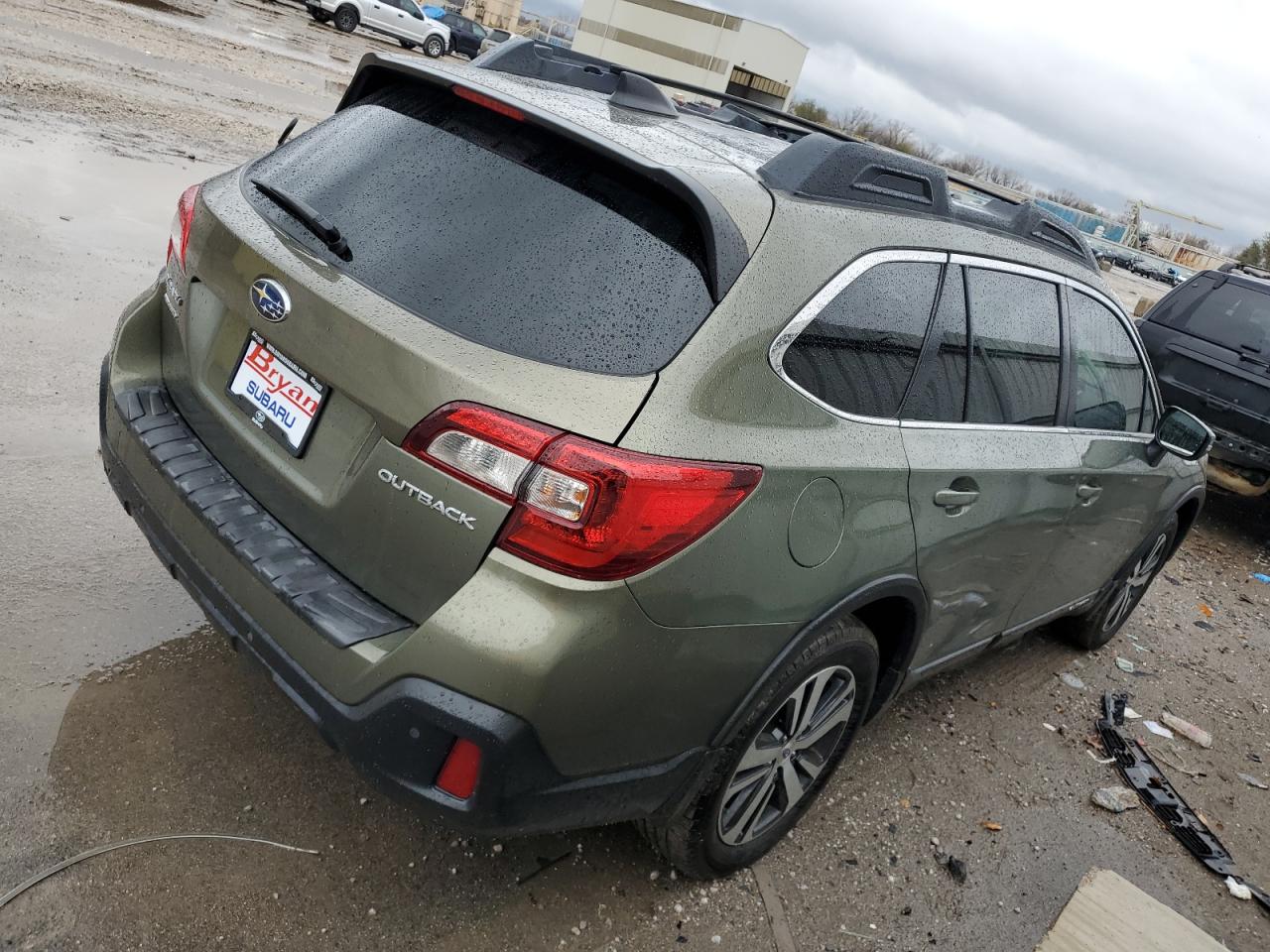 2018 Subaru Outback VIN 4S4BSANC7J3393809 Copart auction photo, front end damage thumbnail 3