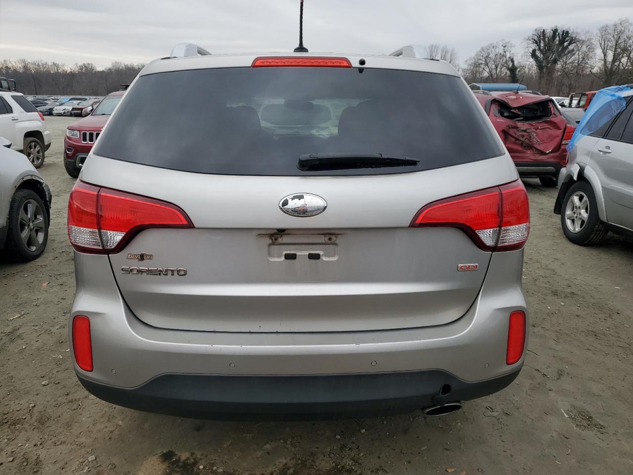 2015 KIA Sorento VIN 5XYKT4A6XFG567734 Copart auction photo, front end damage thumbnail 6