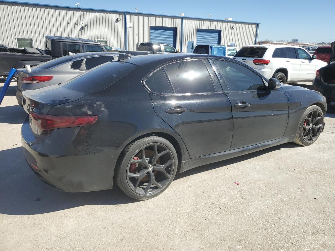2020 Alfa Romeo Giulia VIN ZARFAMAN9L7637429 Copart auction photo, front end / minor dent/scratches damage thumbnail 3