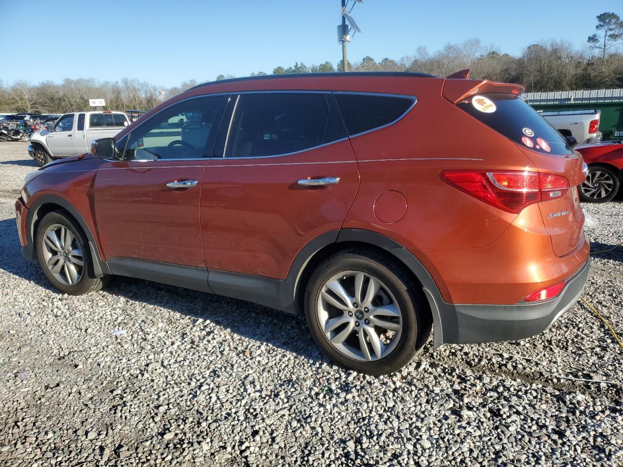 2014 Hyundai Santa Fe VIN 5XYZU3LA2EG183632 Copart auction photo, front end damage thumbnail 2