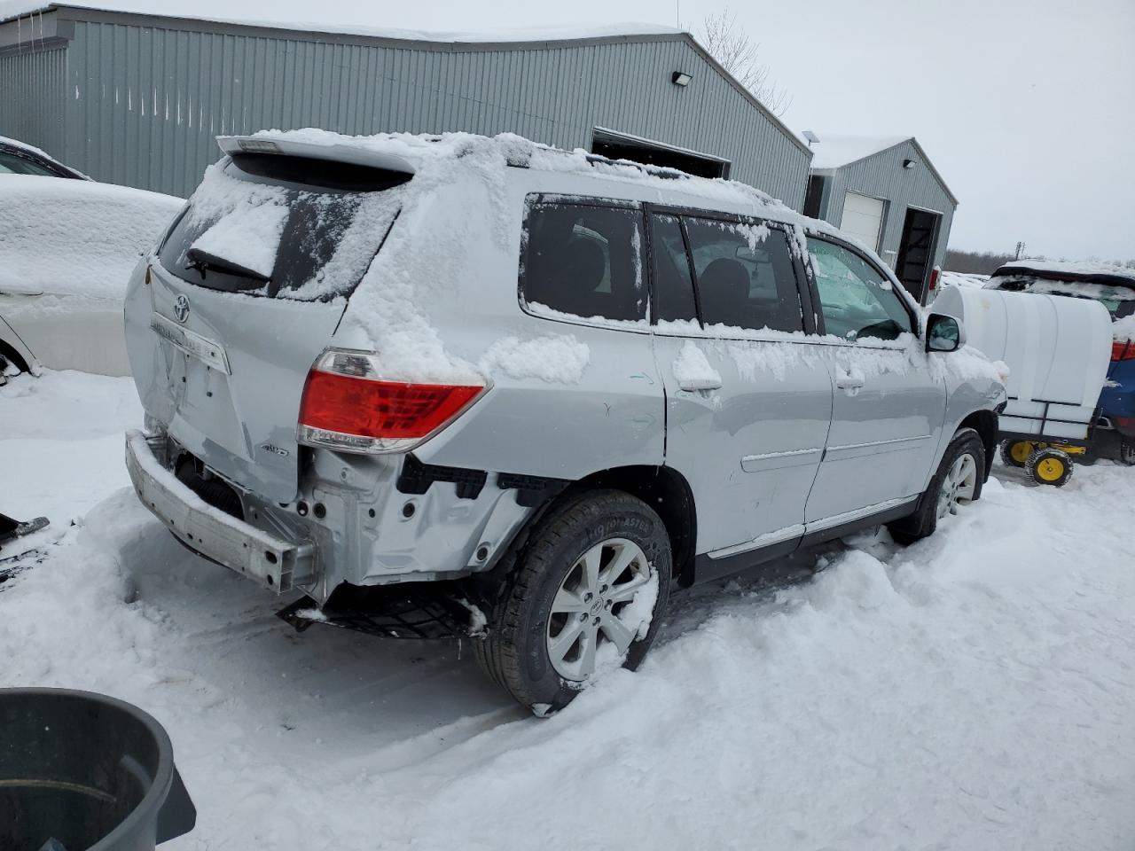 2013 Toyota Highlander VIN 5TDBK3EHXDS252974 Copart auction photo, front end / rear end damage thumbnail 3
