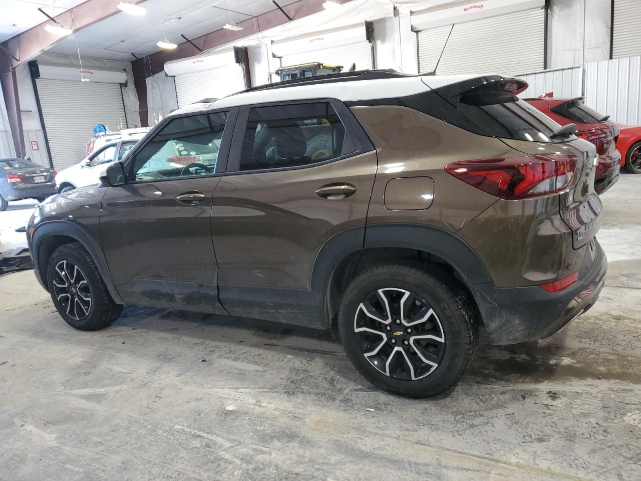2021 Chevrolet TrailBlazer VIN KL79MSSL0MB127904 Copart auction photo, top/roof damage thumbnail 2