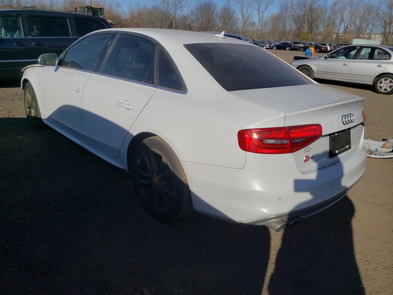 2014 Audi RS4 VIN WAUBGAFL2EA057620 Copart auction photo, front end / minor dent/scratches damage thumbnail 2