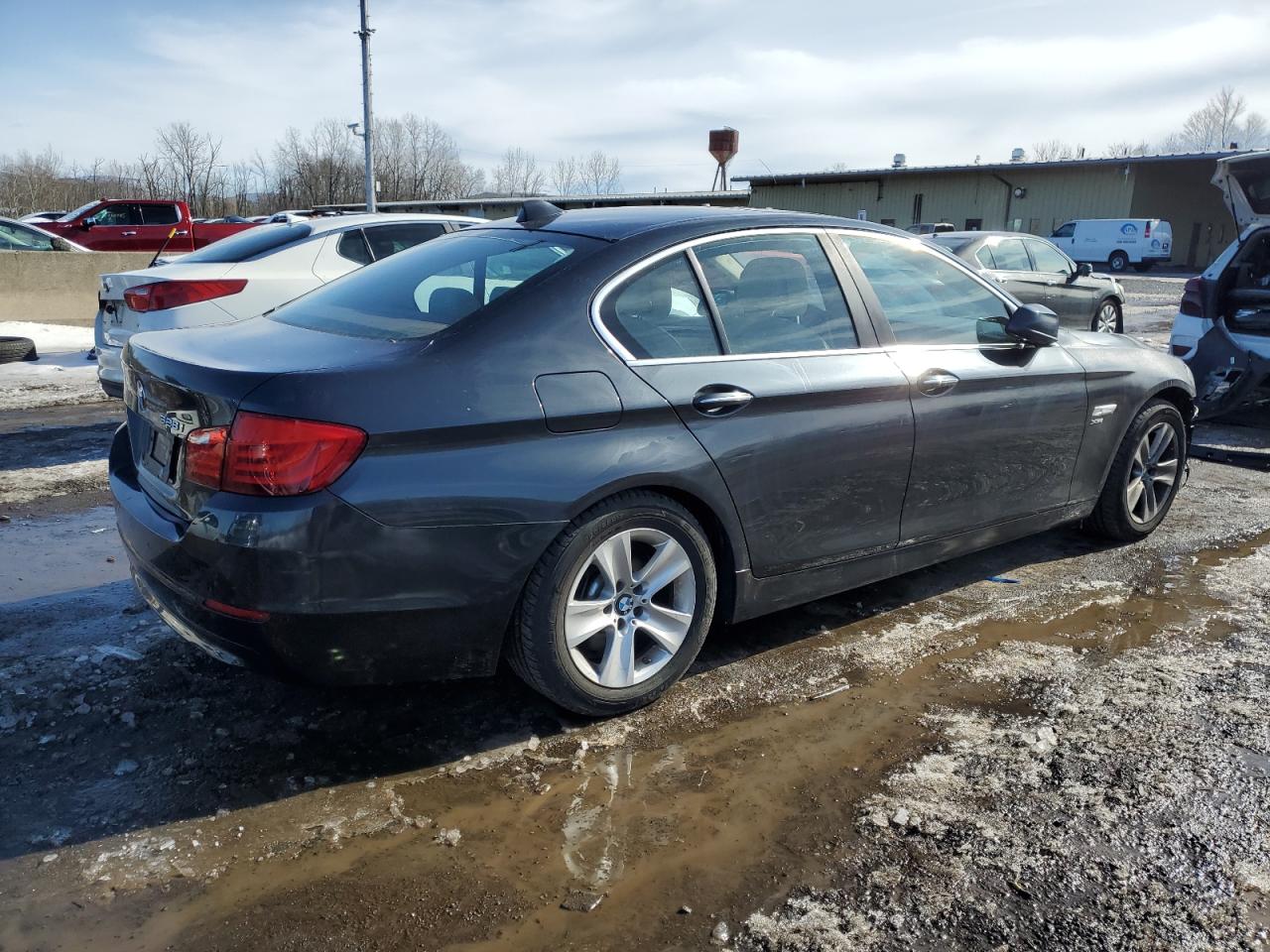 2012 BMW 5er VIN WBAXH5C59CDW04667 Copart auction photo, front end / minor dent/scratches damage thumbnail 3