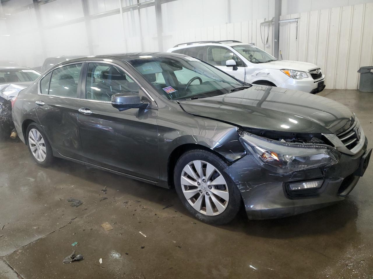 2015 Honda Accord VIN 1HGCR2F81FA015588 Copart auction photo, front end / side damage thumbnail 4