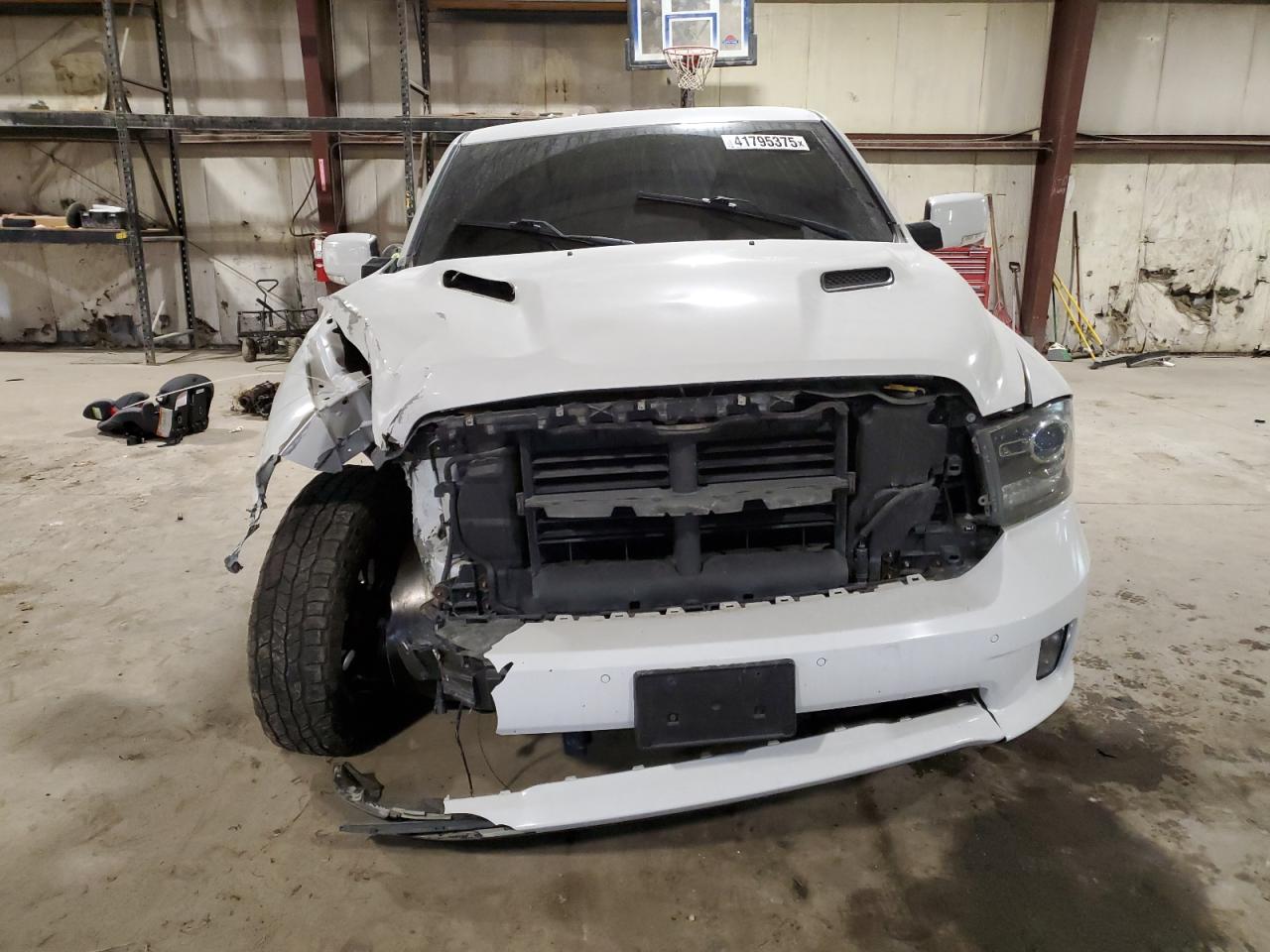 2017 RAM 1500 VIN 1C6RR7MT9HS669756 Copart auction photo, front end / minor dent/scratches damage thumbnail 5