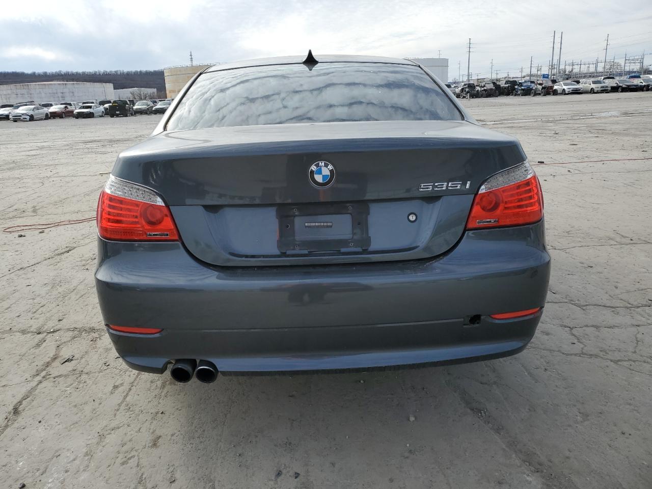 2010 BMW 5er VIN WBANW1C55AC165749 Copart auction photo, front end / undercarriage damage thumbnail 6