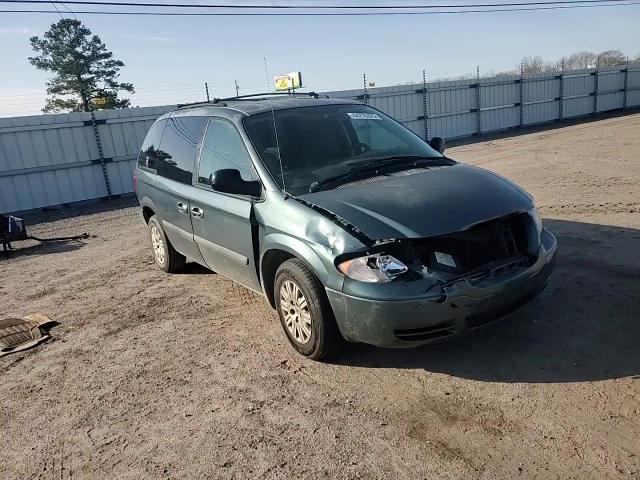 2006 Chrysler Town & Country VIN 1A4GP45R86B572577 Copart auction photo, front end / side damage thumbnail 12