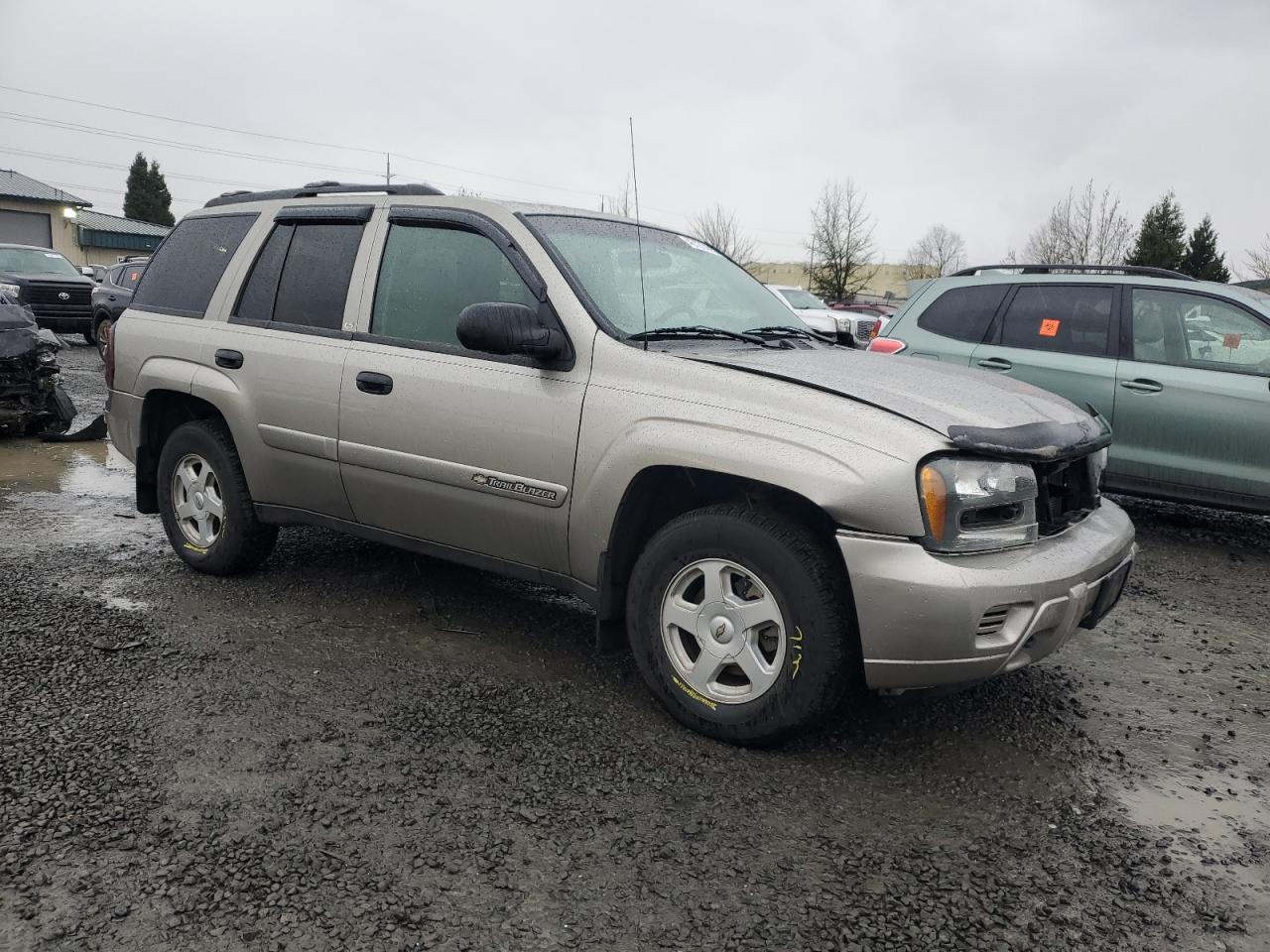 2002 Chevrolet TrailBlazer VIN 1GNDT13SX22438129 Copart auction photo, front end damage thumbnail 4