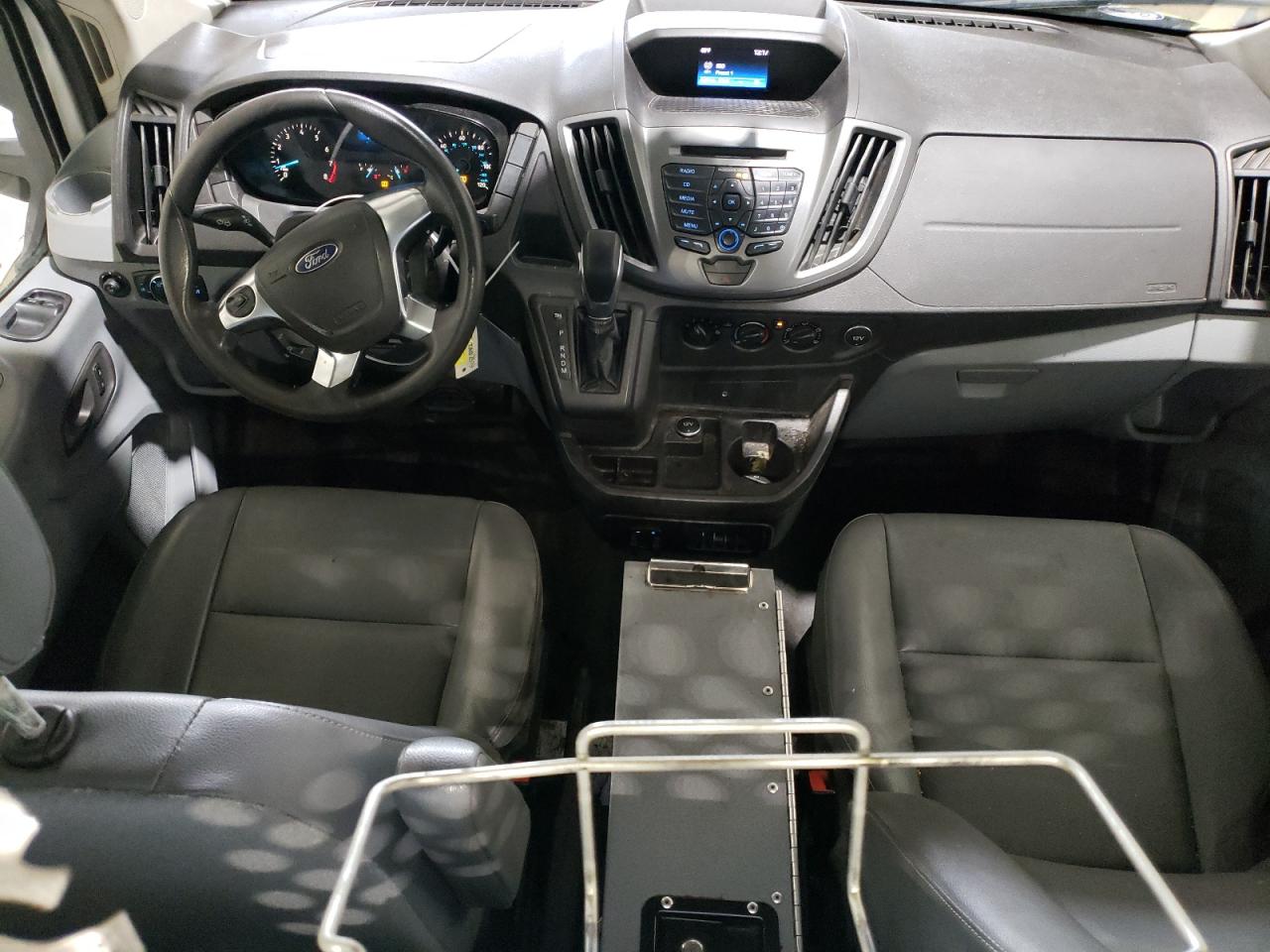 2017 Ford Transit VIN 1FTBW2CMXHKA58229 Copart auction photo, minor dent/scratches damage thumbnail 8
