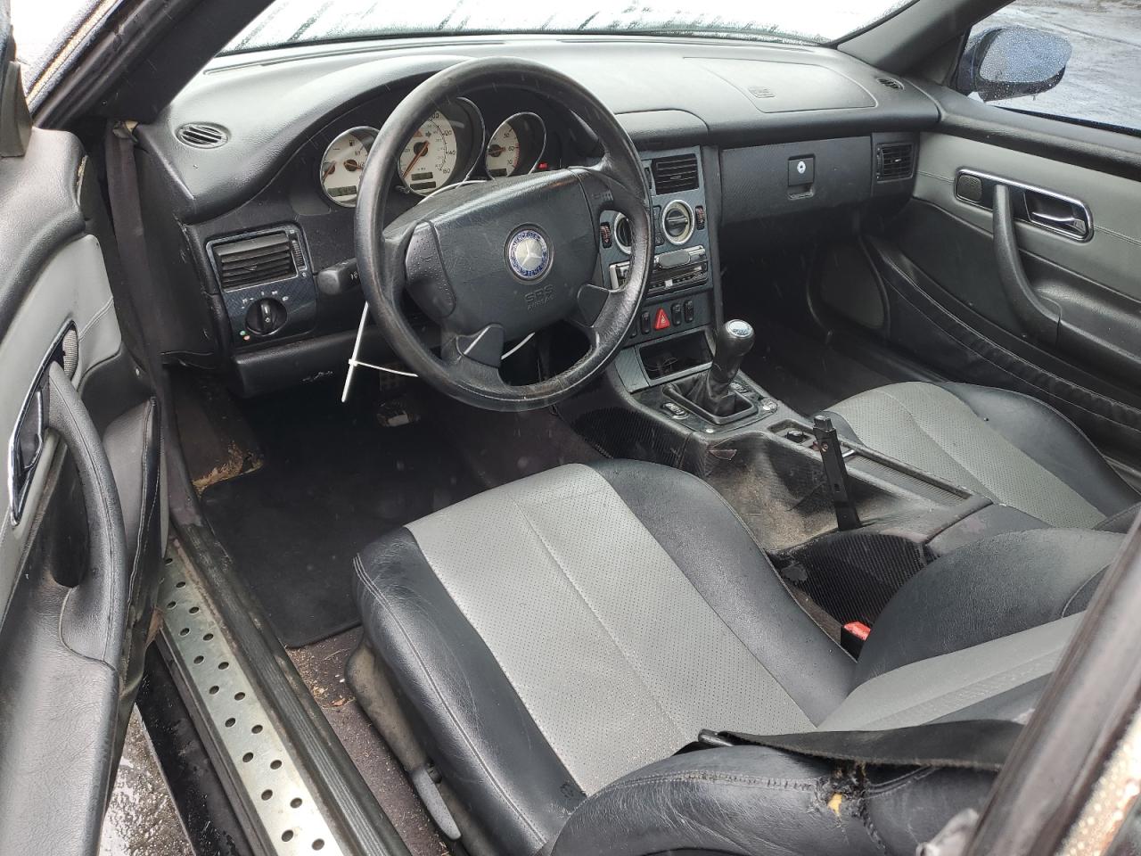 1999 Mercedes-Benz SLK-klasse VIN WDBKK47F9XF093465 Copart auction photo, side damage thumbnail 8