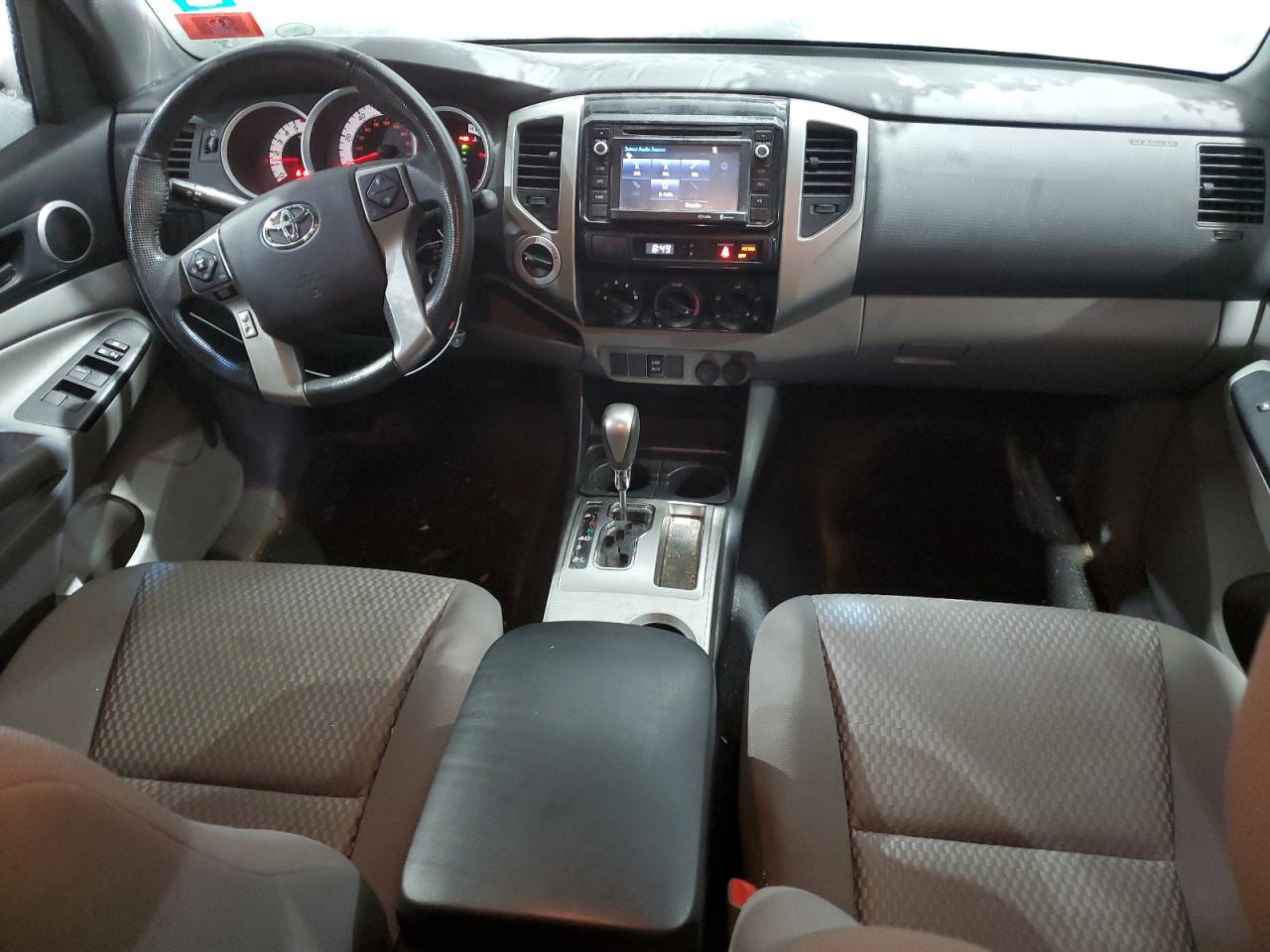 2014 Toyota Tacoma VIN 3TMLU4EN9EM136595 Copart auction photo, rear end / minor dent/scratches damage thumbnail 8