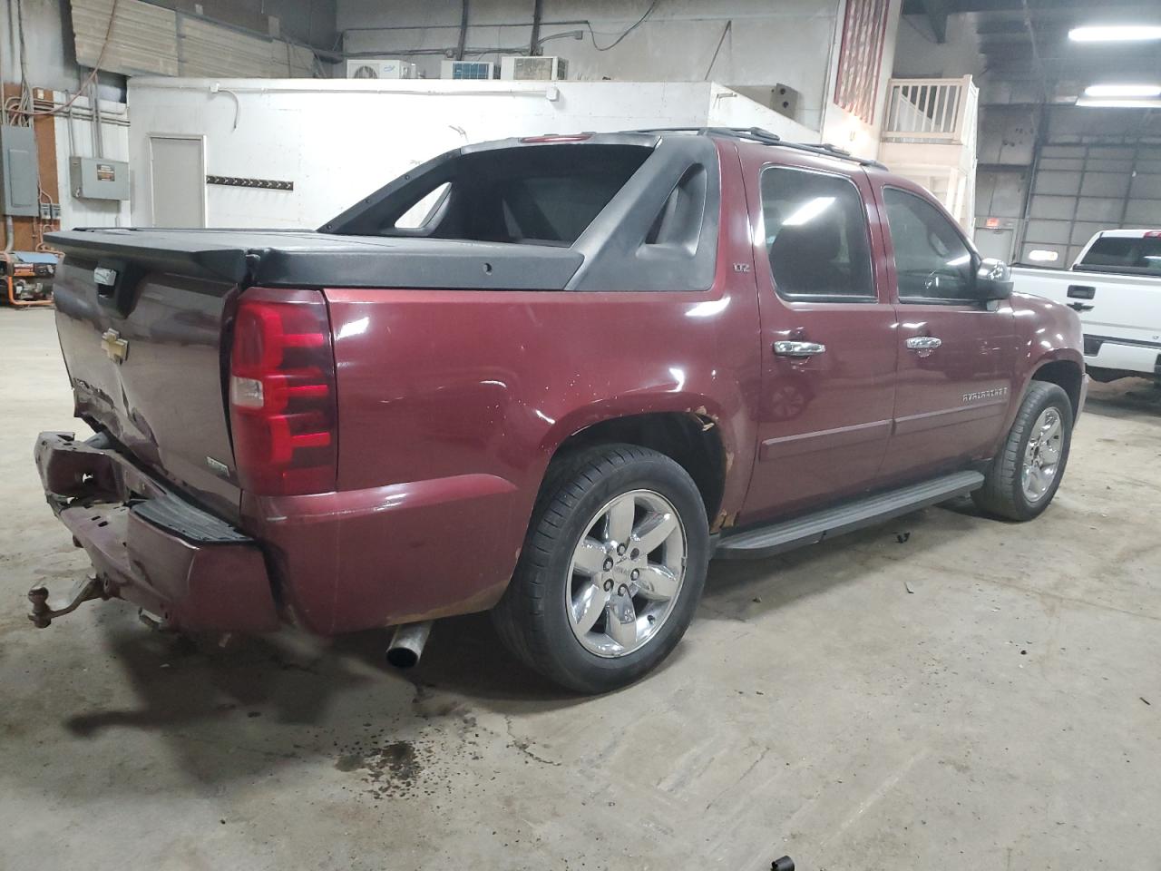 2008 Chevrolet Avalanche VIN 3GNFK12368G126797 Copart auction photo, rear end / undercarriage damage thumbnail 3