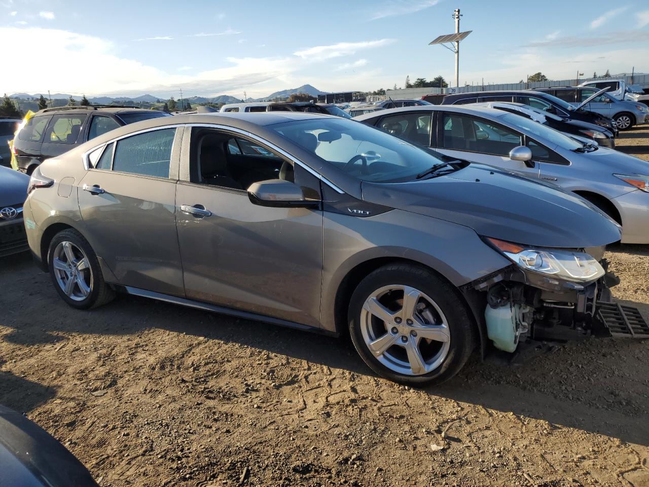 2017 Chevrolet Volt VIN 1G1RC6S5XHU167795 Copart auction photo, front end damage thumbnail 4
