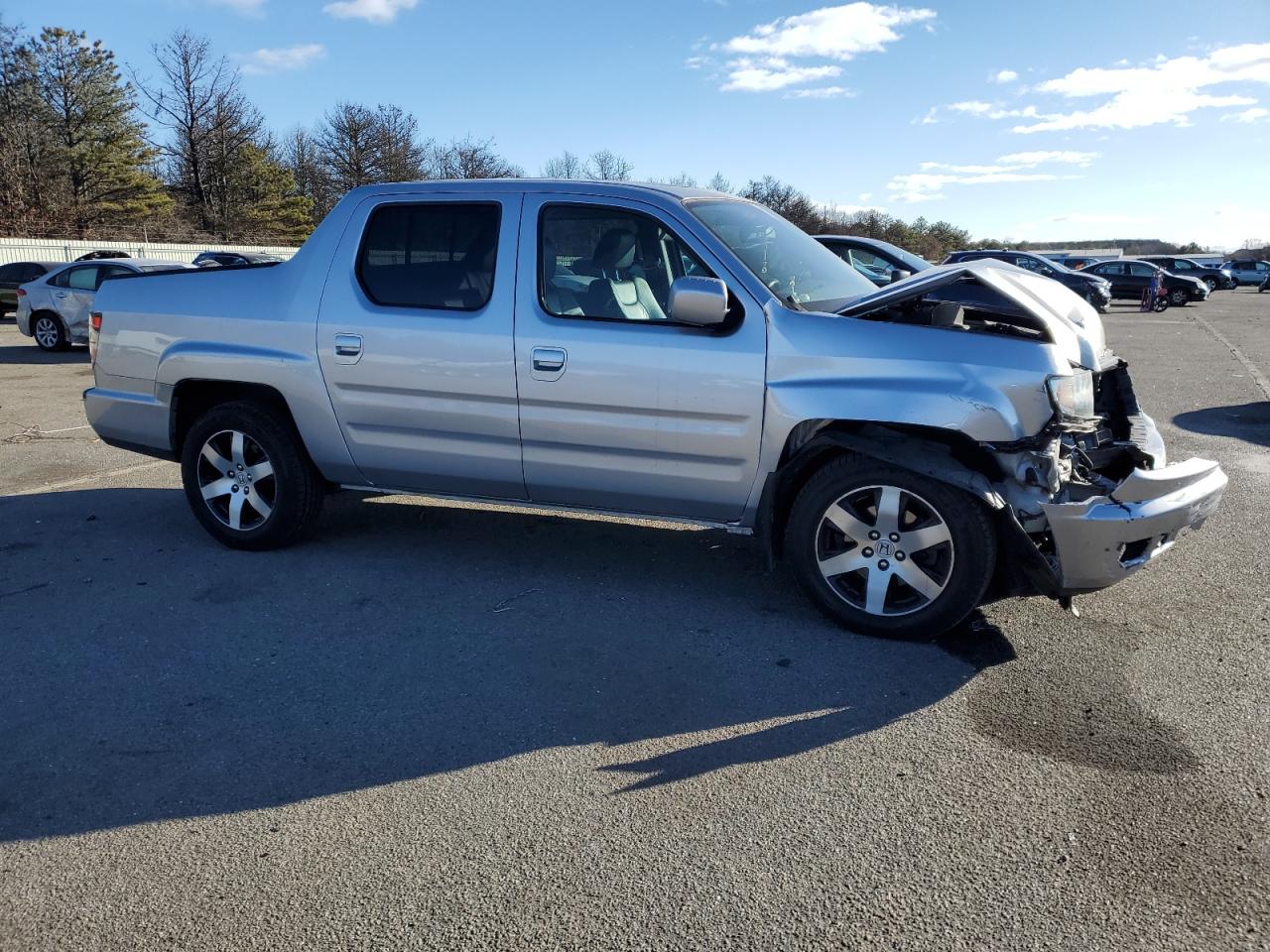 2014 Honda Ridgeline VIN 5FPYK1F63EB011704 Copart auction photo, front end / minor dent/scratches damage thumbnail 4