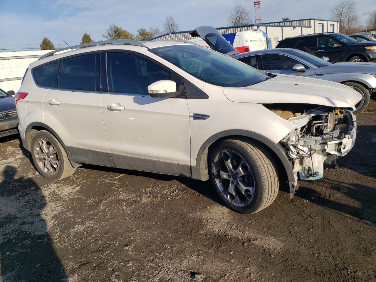 2016 Ford Escape VIN 1FMCU9J95GUA25090 Copart auction photo, front end / minor dent/scratches damage thumbnail 4