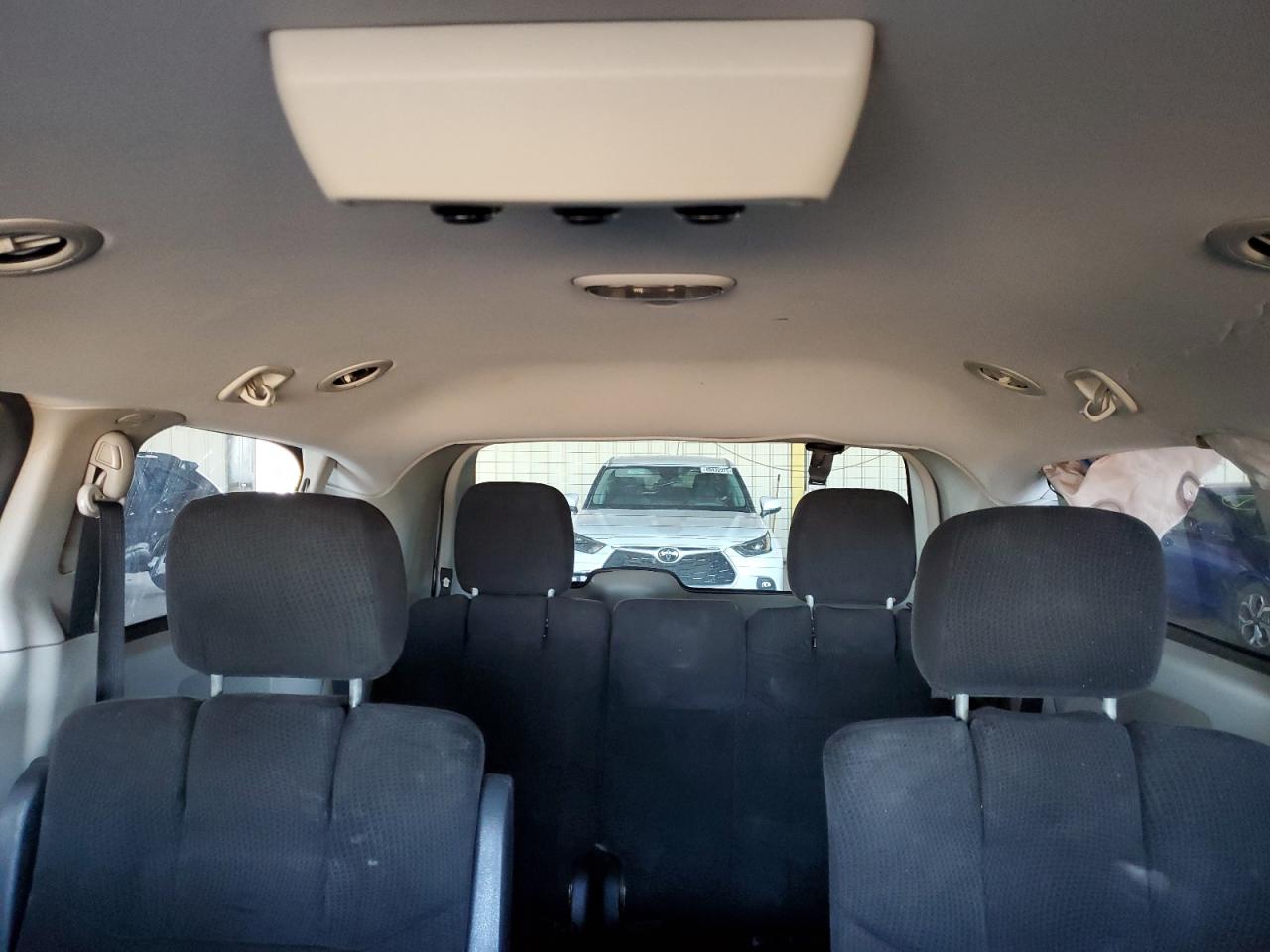 2013 Dodge Caravan VIN 2C4RDGCG4DR687833 Copart auction photo, front end damage thumbnail 10