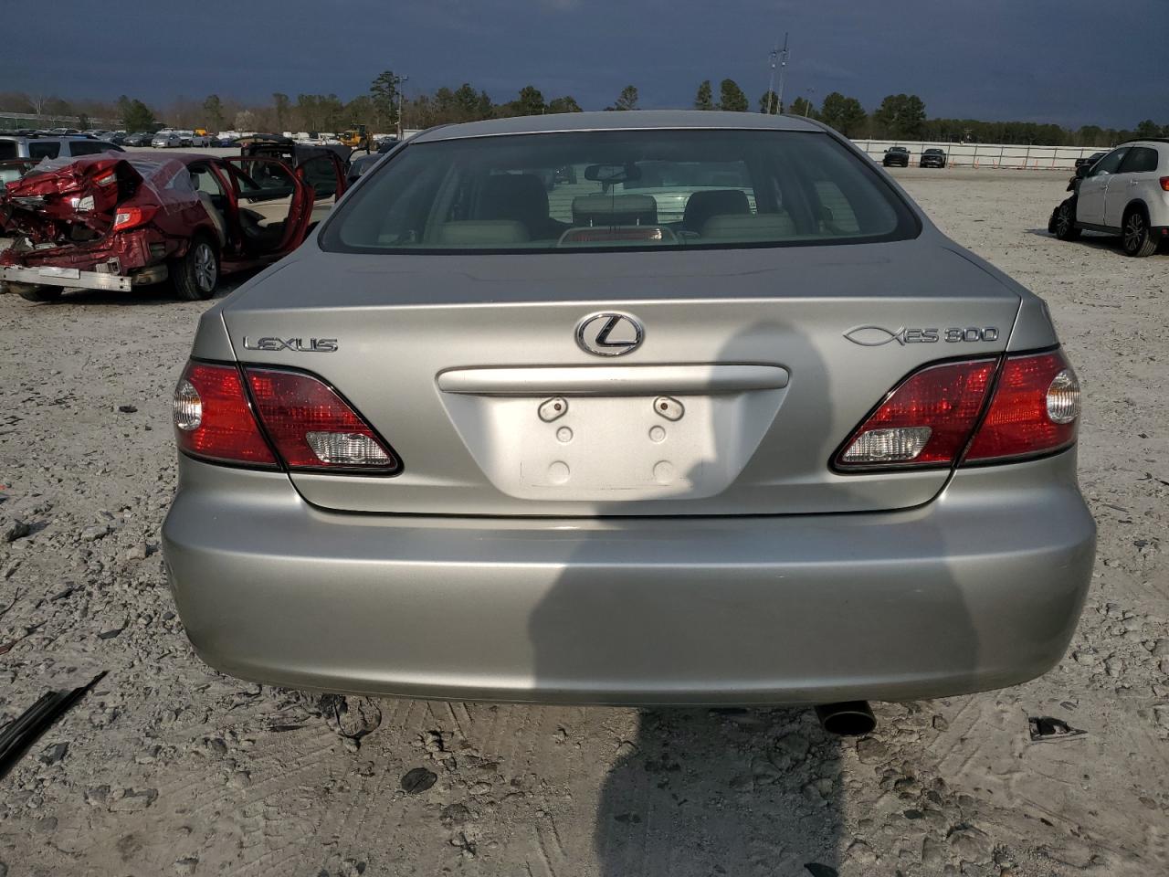 2002 Lexus ES VIN JTHBF30G325017465 Copart auction photo, front end damage thumbnail 6