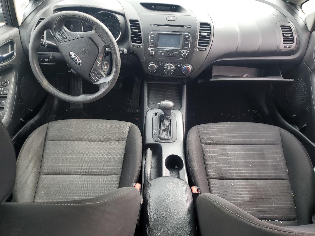 2016 KIA Forte VIN KNAFX4A68G5559693 Copart auction photo, front end / side damage thumbnail 8