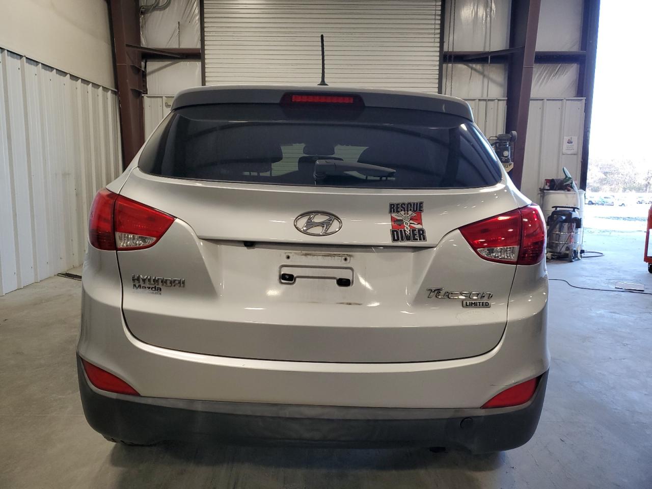 2013 Hyundai Tucson VIN KM8JU3AC9DU599722 Copart auction photo, front end damage thumbnail 6