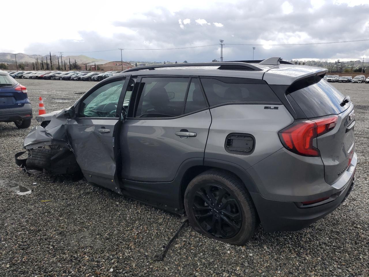 2021 GMC Terrain VIN 3GKALMEV7ML362606 Copart auction photo, front end / side damage thumbnail 2