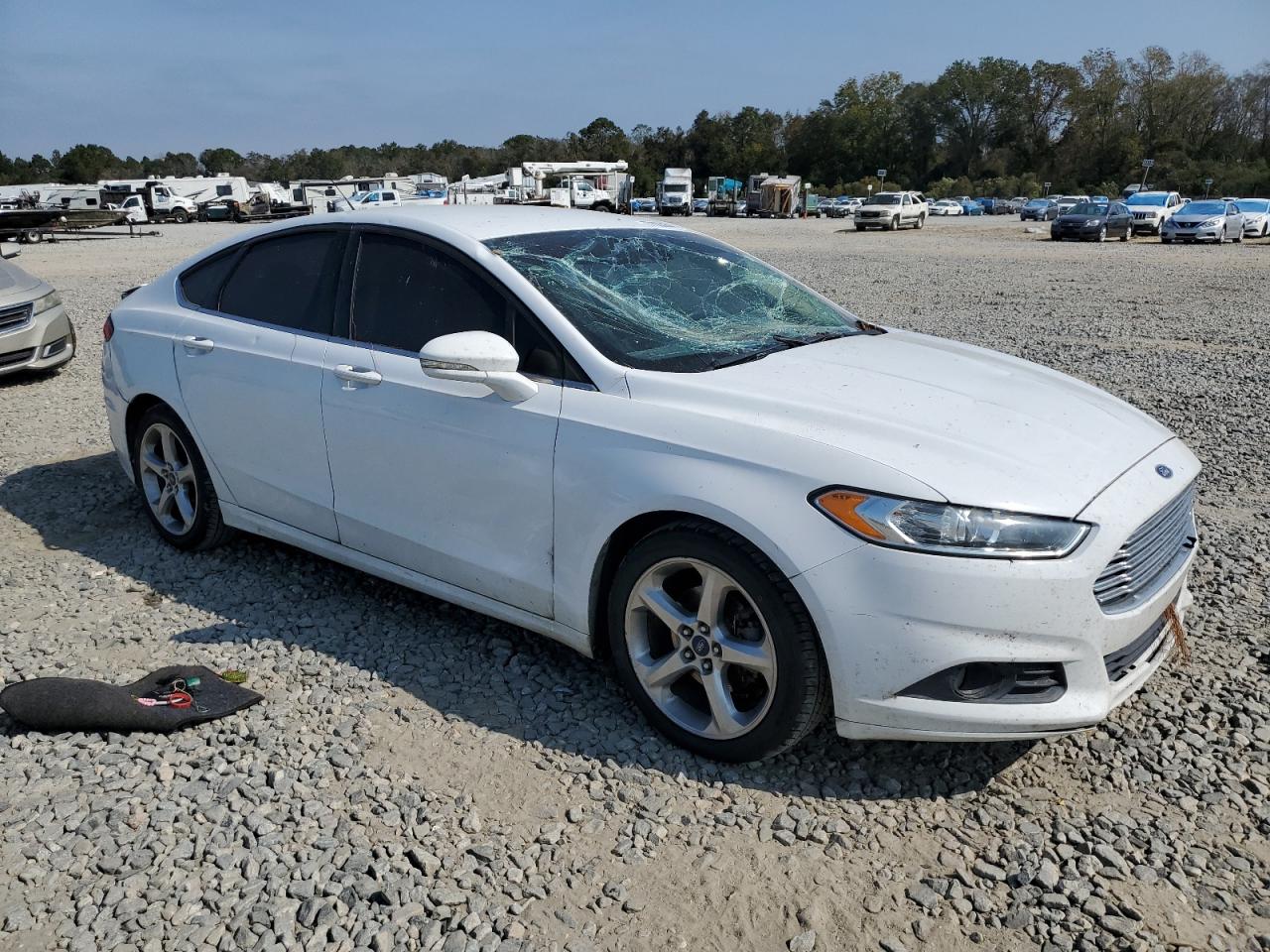 2015 Ford Fusion VIN 3FA6P0H70FR231227 Copart auction photo, water/flood / minor dent/scratches damage thumbnail 4