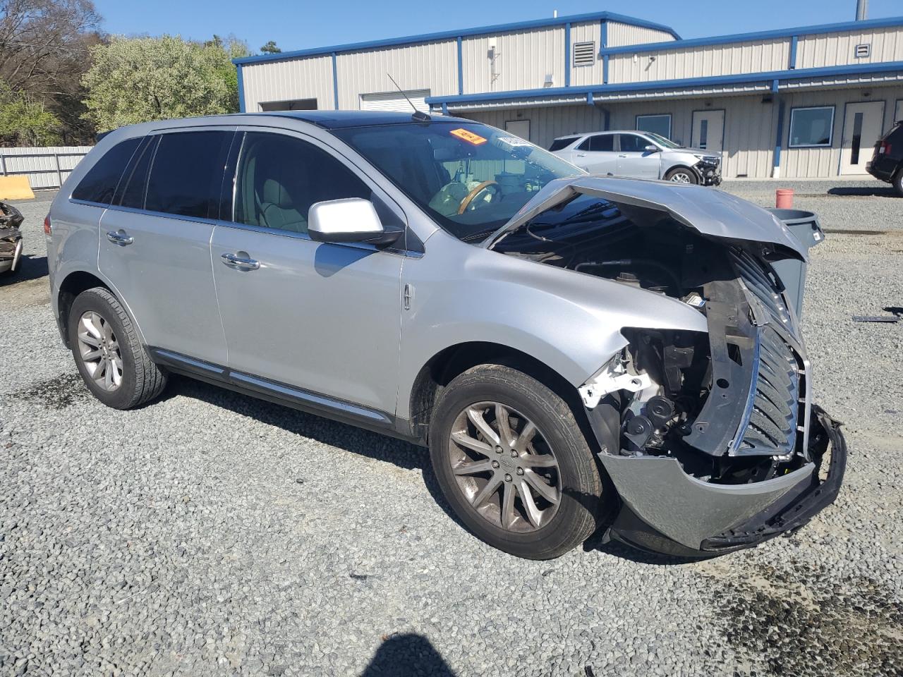 2011 Lincoln MKX VIN 2LMDJ6JK2BBJ11927 Copart auction photo, front end / rear end damage thumbnail 4